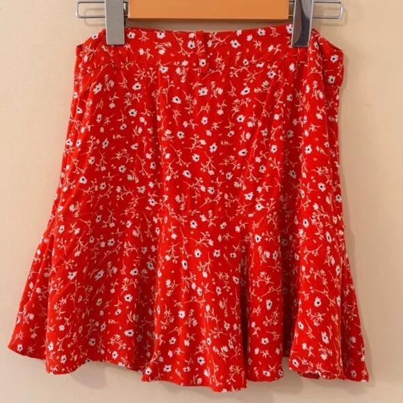 Zara| Cute Floral Flowy Ruffled Red White Mini Skirt/Skort Spring & Summer Sz M - Picture 2 of 5